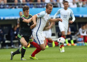 LENS, FRANCE - JUNE 16:  Ben Davies of Wales vies with Harry Kane of England during the UEFA EURO 2016 Group B match between England v Wales at Stade Bollaert-Delelis on June 16, 2016 in Lens, France. (Photo by Ian MacNicol/Getty Images)