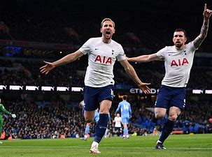Kane gives Spurs dramatic late win over Man City