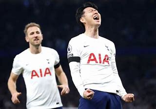 Son helps Spurs close in on top four